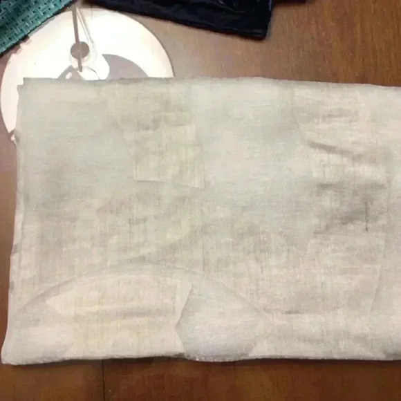 Chanel scarf or shoulder wrap - Picture 1 of 2